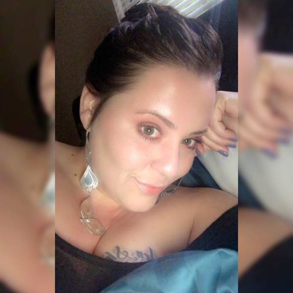 Meet your Posher, Kristen - Picture 1 of 1